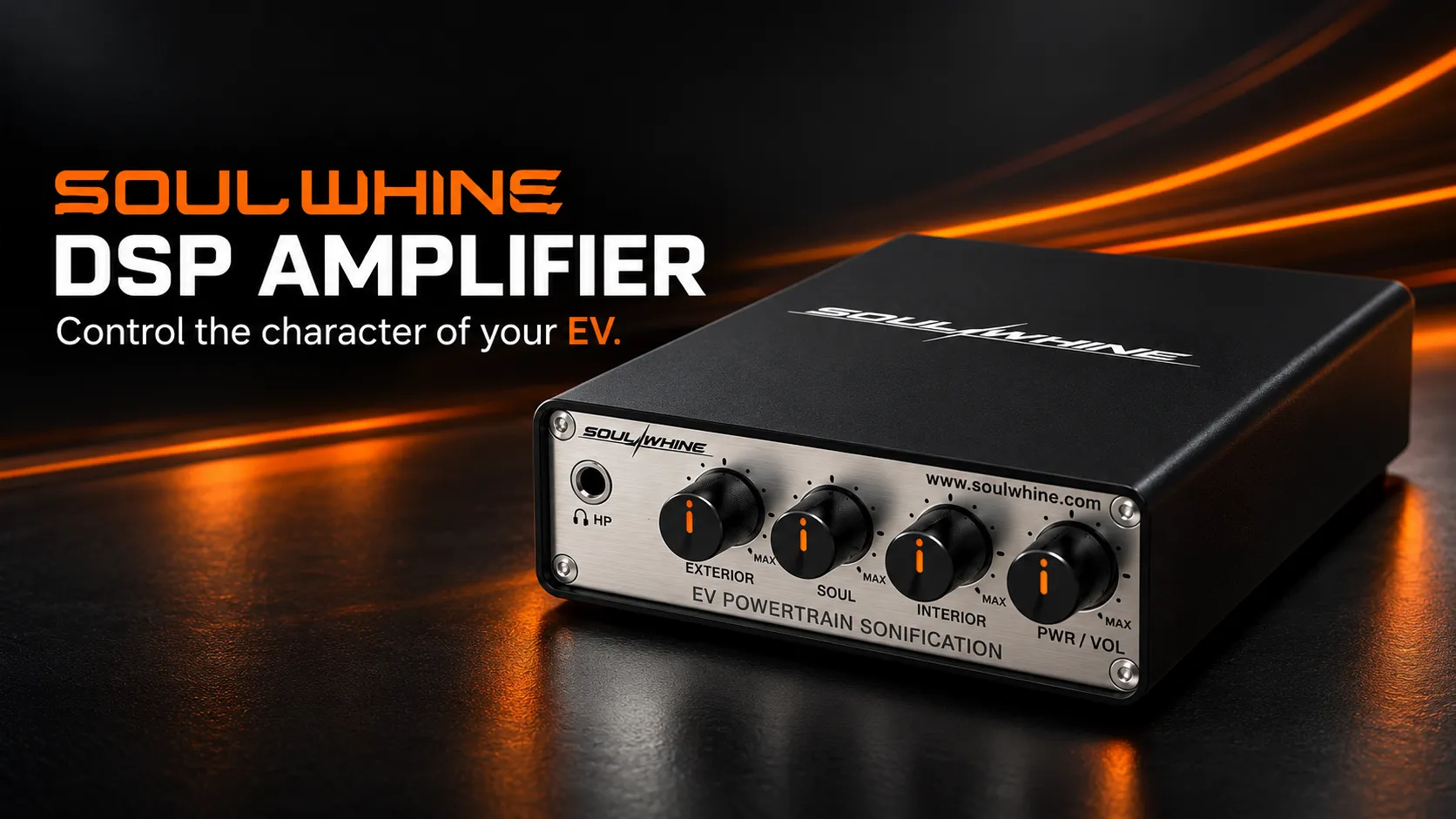 Soul Whine DSP amplifier with front-panel knobs and camera output